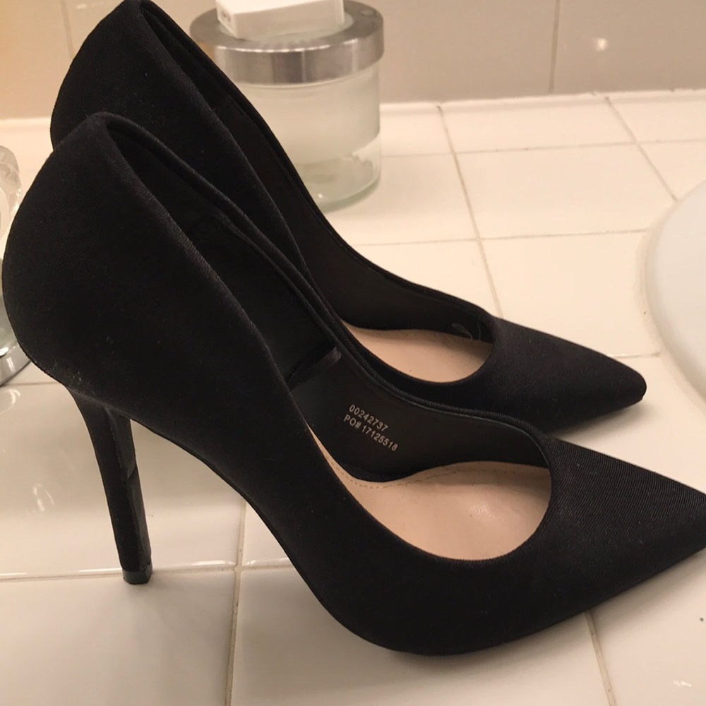 Black heels (wore once)